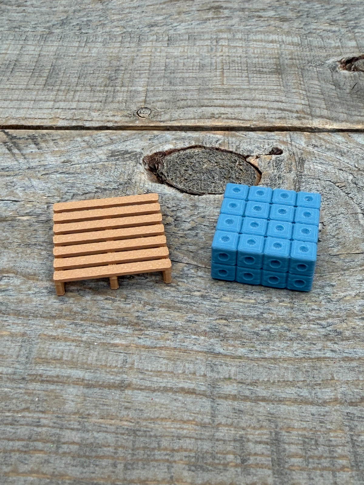 Scale 1:64 - Saltblock and Pallet