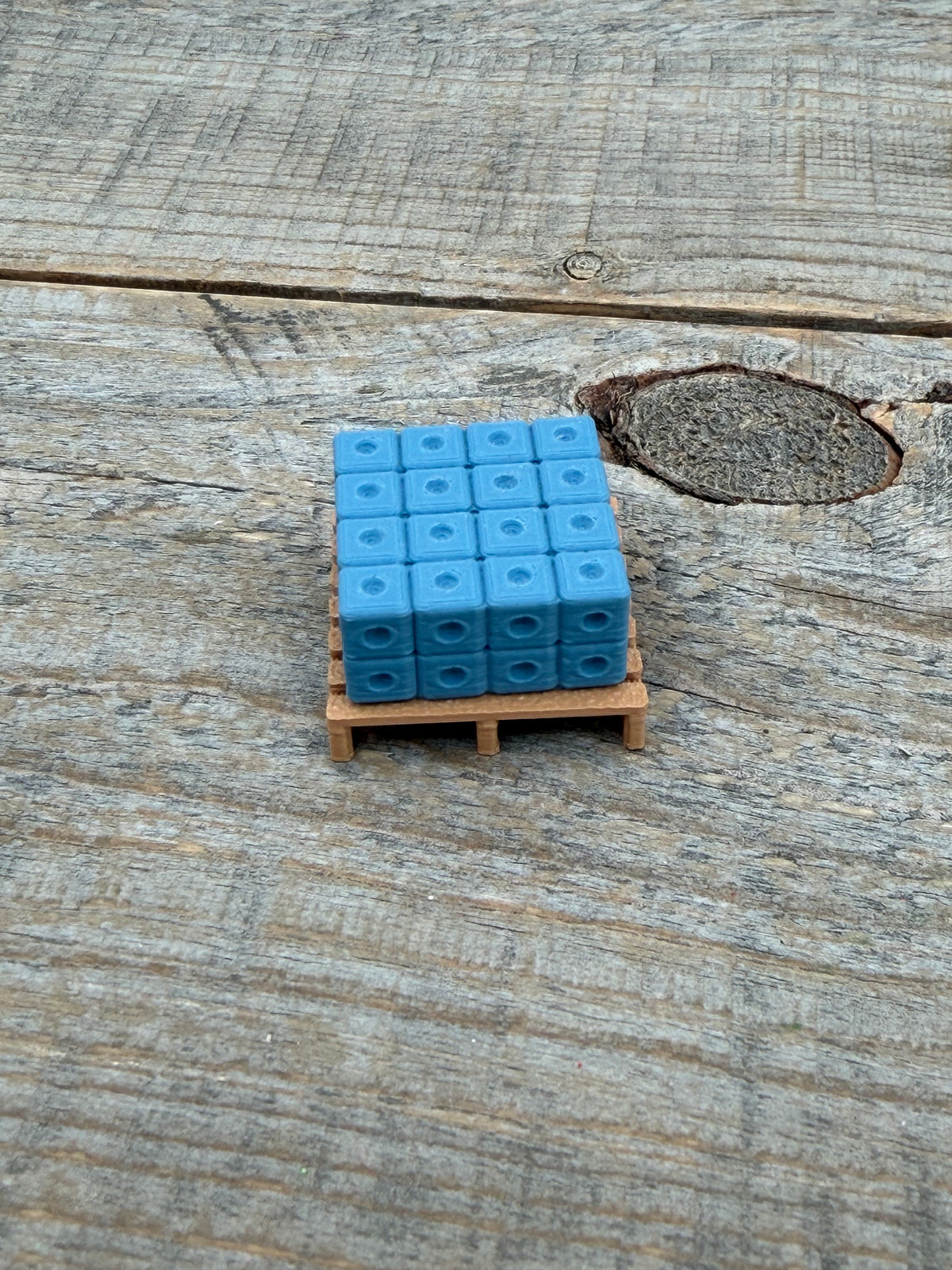 Scale 1:64 - Saltblock and Pallet