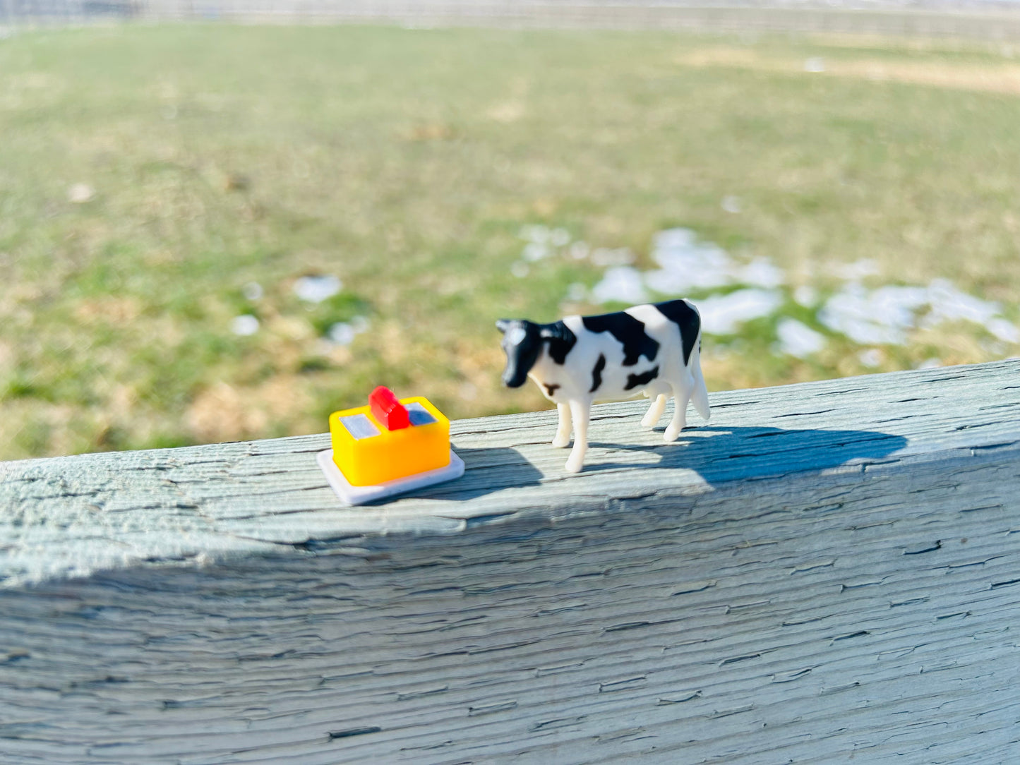 1:64 Scale Automatic Water Bowl